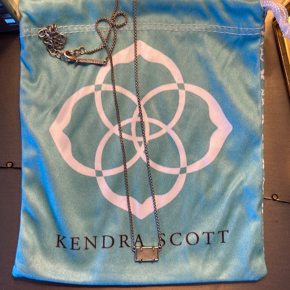 kendra scott necklace